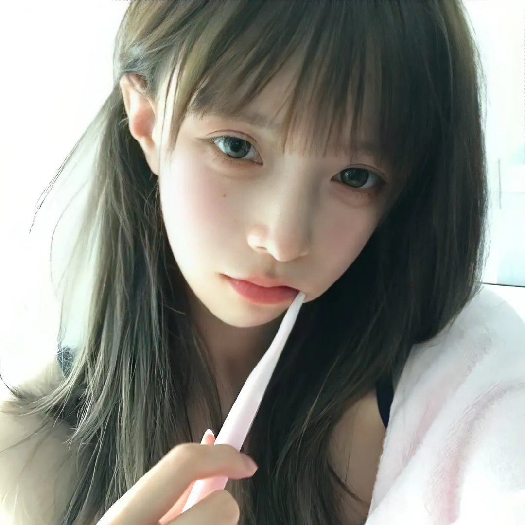 接吻和化妆 封面